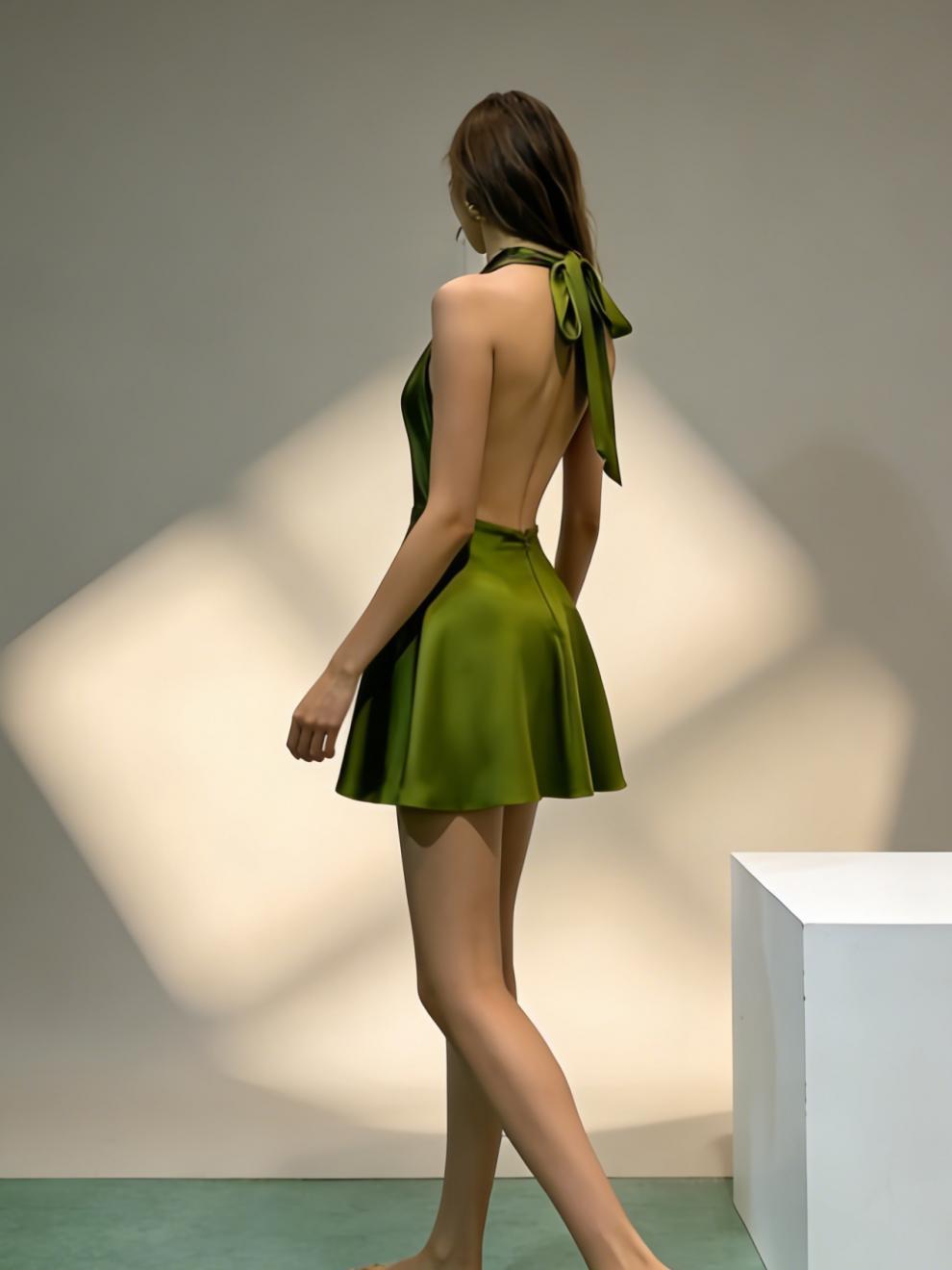 Vestido Satinado Halter | Elena Varela