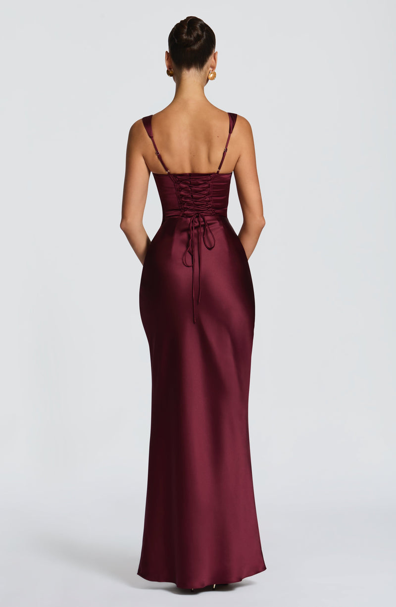Vestido saten con escote
