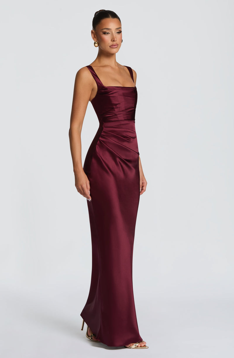 Vestido saten con escote