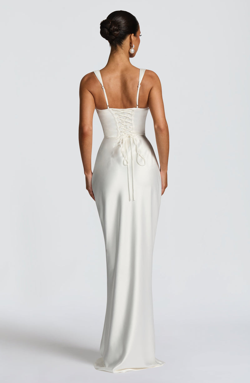 Vestido saten con escote