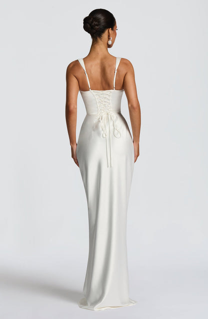 Vestido saten con escote