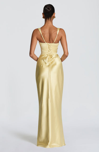 Vestido saten con escote