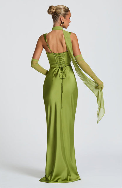 Vestido saten con escote