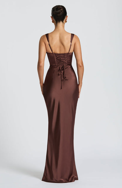 Vestido saten con escote