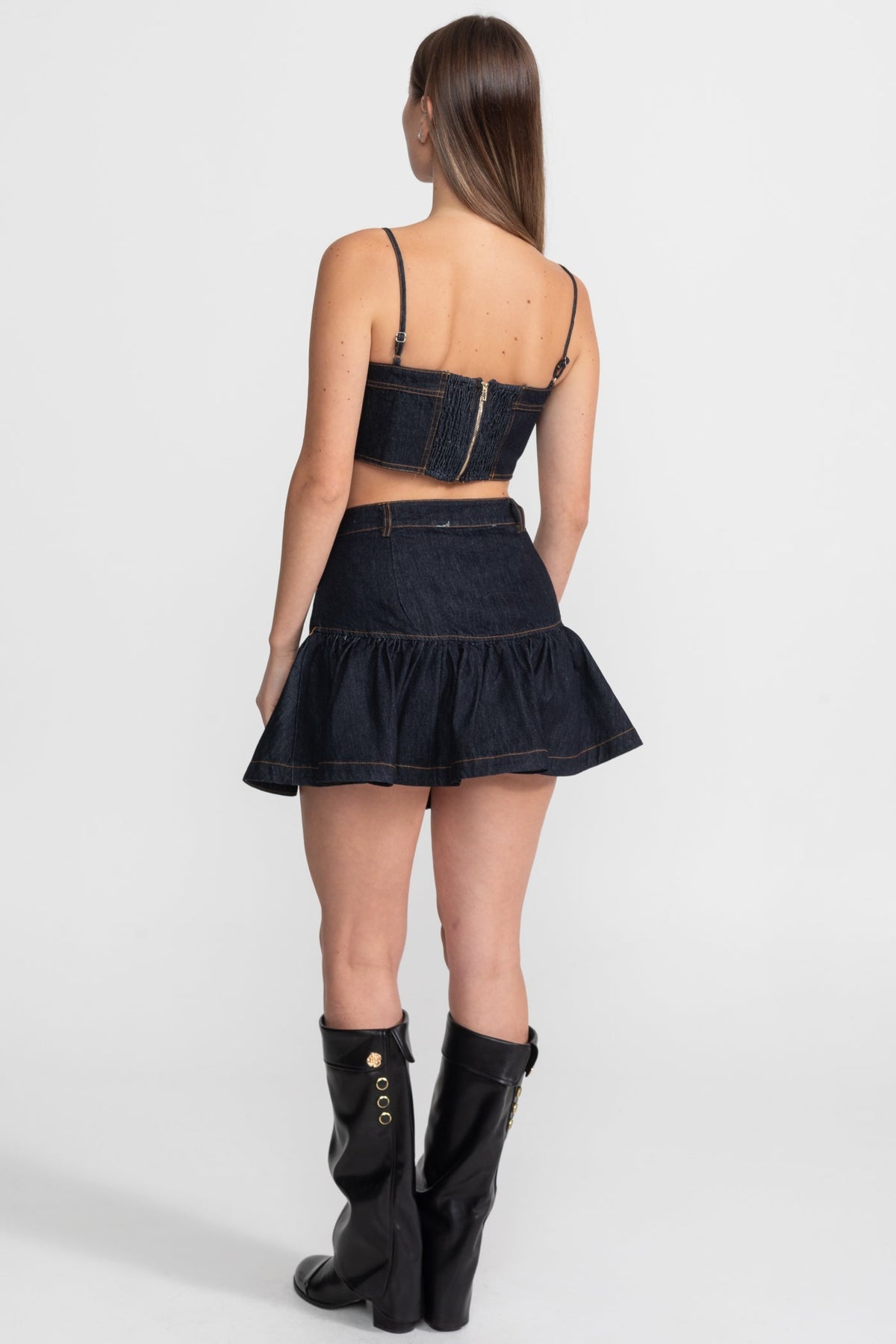 Conjunto de vaquero con costuras en contraste